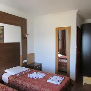 Akvaryum Otel